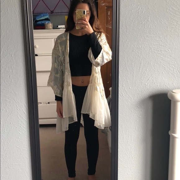 Abercrombie shrug - Picture 4 of 6